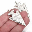 4 ARROWHEAD Charm Pendants, hammered silver metal, reversible arrow head, 52x27mm, chs2836