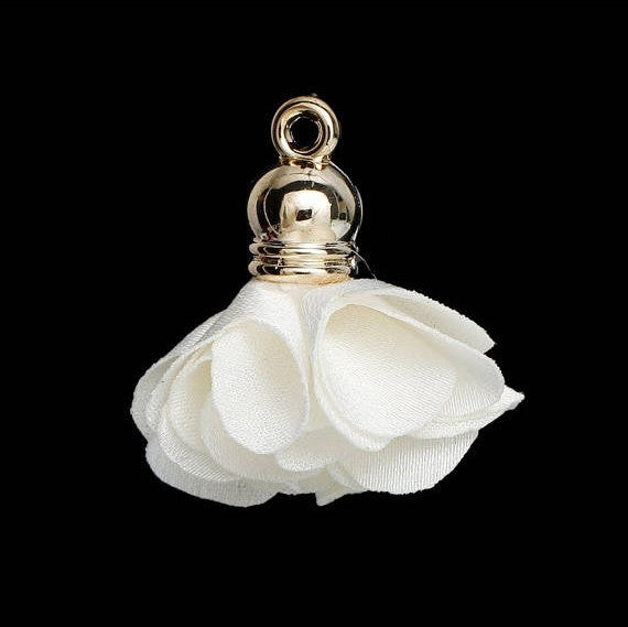5 pcs BRIGHT WHITE Flower Rose Opaque Polyester Fabric Tassel Charm Pendants, gold plated base 27mm long (about 1-1/8") cho0175