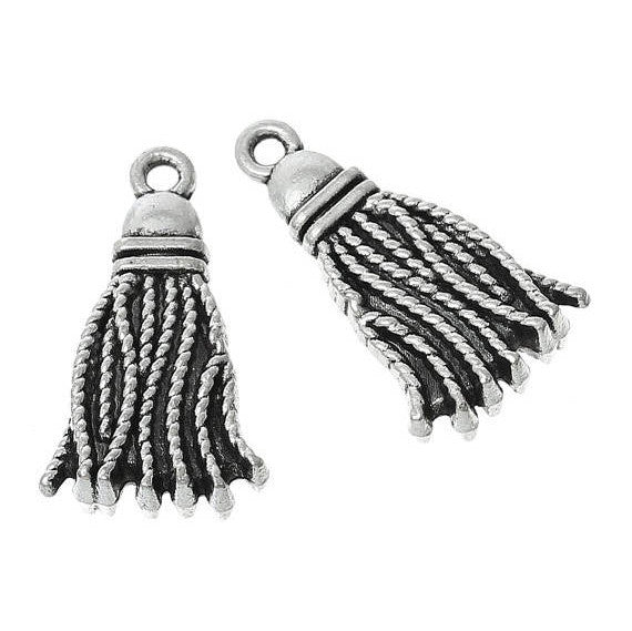 20 Bulk Silver TASSLE Tassel Charm Pendants, antiqued silver metal, chs1871b