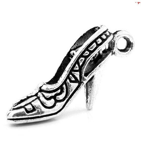 10 Antiqued Silver HIGH HEELS Shoe Charm Pendants .  chs0680