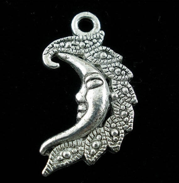 10 Antique Silver Tone Metal Fancy MOON FACE Charm Pendants chs0778