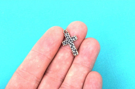 10 COPPER HAMMERED Crosses, small metal charm chc0042
