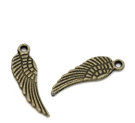 20 Small Antique Bronze Metal ANGEL or BIRD Wing Charm Pendants. chb0137