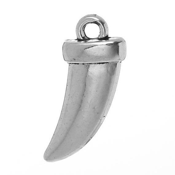 5 Silver Tone FANG TOOTH Charms Pendants chs2223