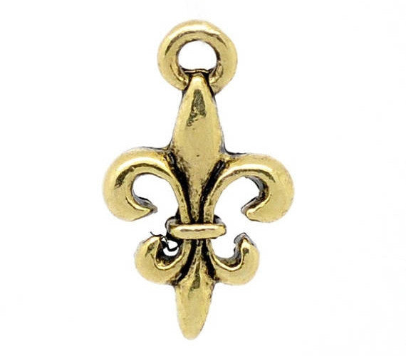 Gold Tone Fleur-De-Lis Charm Pendants 17x10mm  10 pieces  chg0067