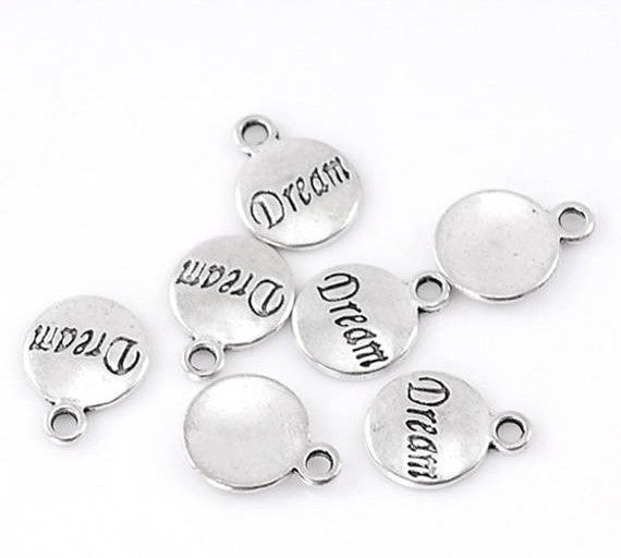 10 Round Circle DREAM Pewter Charm Pendants . chs1152