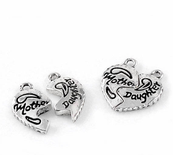 2 Sets Antiqued Silver Metal Pewter MOTHER DAUGHTER Charm Pendants . chs0988a