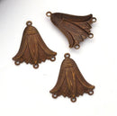 2 VINTAJ Lotus Blossom Chandelier Connector Charm Pendants  27mm x 23mm, natural brass. chb0271