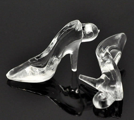 30 Transparent Acrylic HIGH HEEL Shoe Charms . 38mm (1-5/8") . clear cha0045