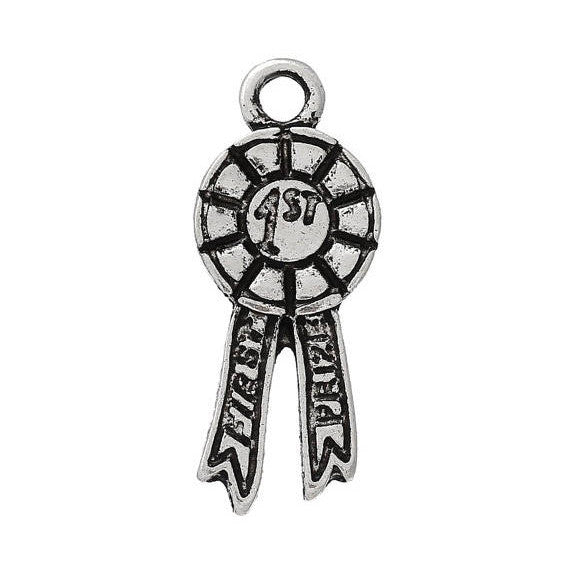 10 Silver Tone 1ST PLACE Ribbon Award Charm Pendants   chs1790