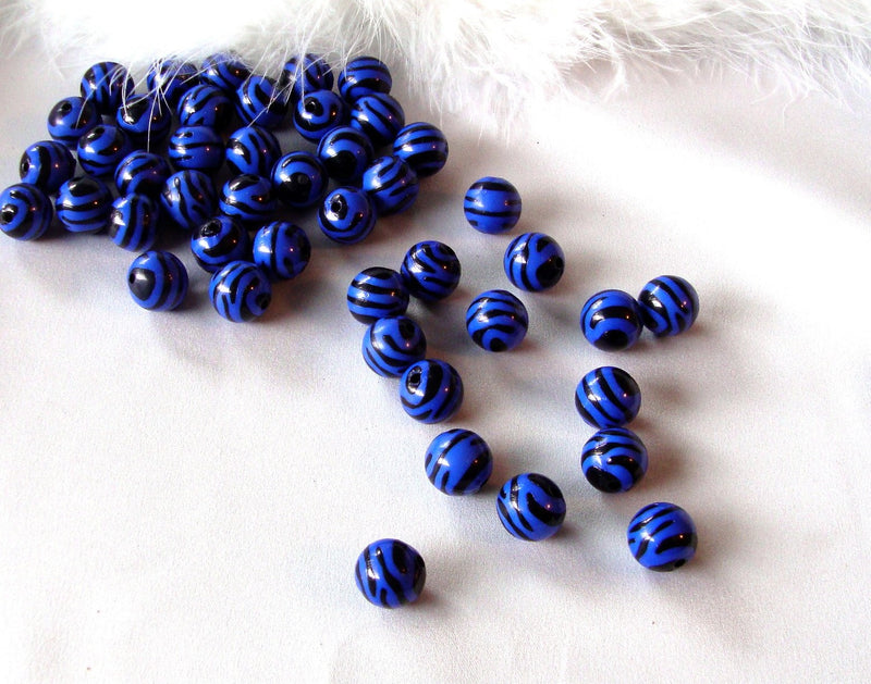 10 Large Round ROYAL BLUE TIGER or Zebra Striped Beads . acrylic . 15mm bac0259