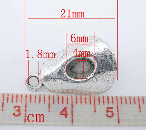 Silver Metal COWBOY HAT Charm Pendants  . 10 pieces  Chs0029