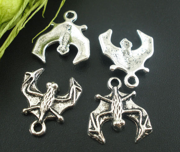10 Silver Metal FLYING BAT Charms or Pendants for Halloween chs0645