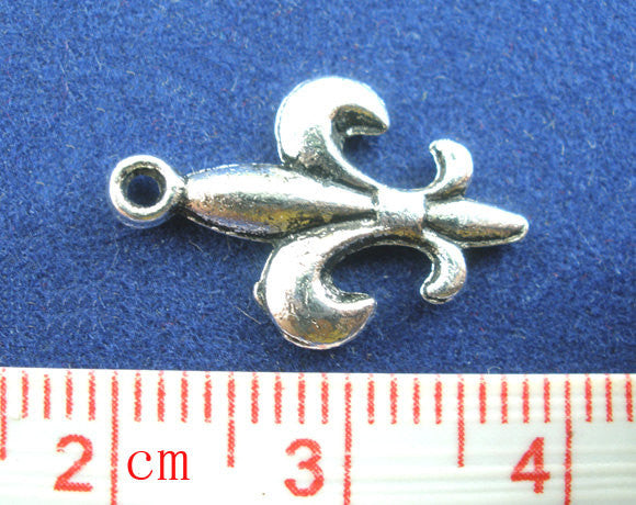 10 Silver Tone Fleur de Lis Charms Pendants 18x12mm  chs0251a