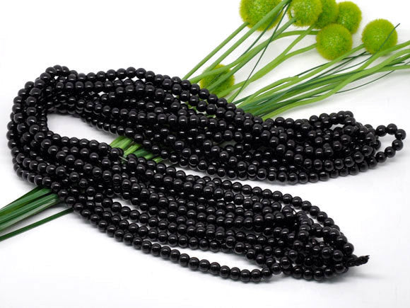 8mm JET BLACK Round Glass Pearls . 50 beads .  bgl0385