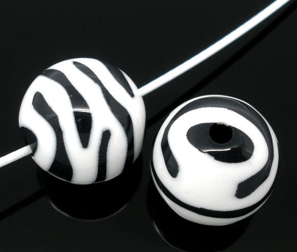 10 White Zebra Striped Round Acrylic Spacer Beads 15mm . bac0232