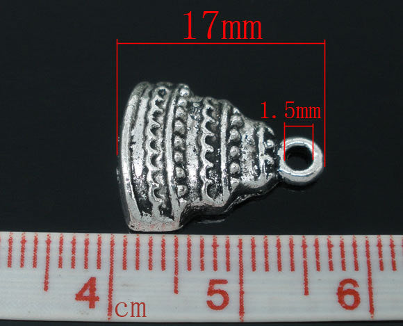 10 Antique Silver WEDDING CAKE Bridal Charm Pendants 17x13mm .  cake charms, party favors chs0614