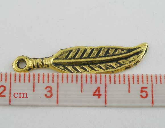 10 Antiqued Gold Tone Metal FEATHER CHARMS or Pendants 30mm chg0078