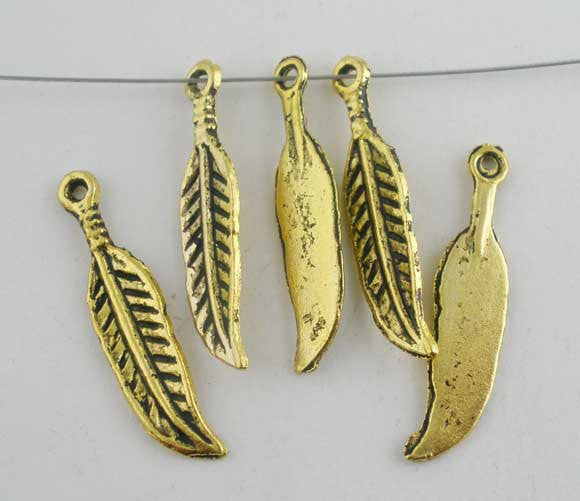 10 Antiqued Gold Tone Metal FEATHER CHARMS or Pendants 30mm chg0078