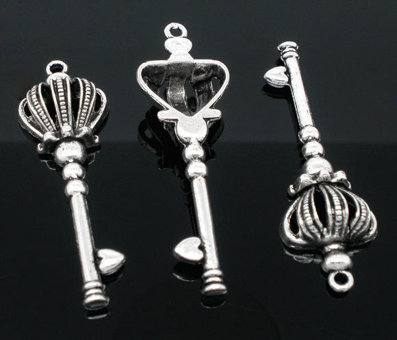 2 Large Antiqued Silver Tone Pewter SCEPTER CROWN Key Charm Pendants . chs0192