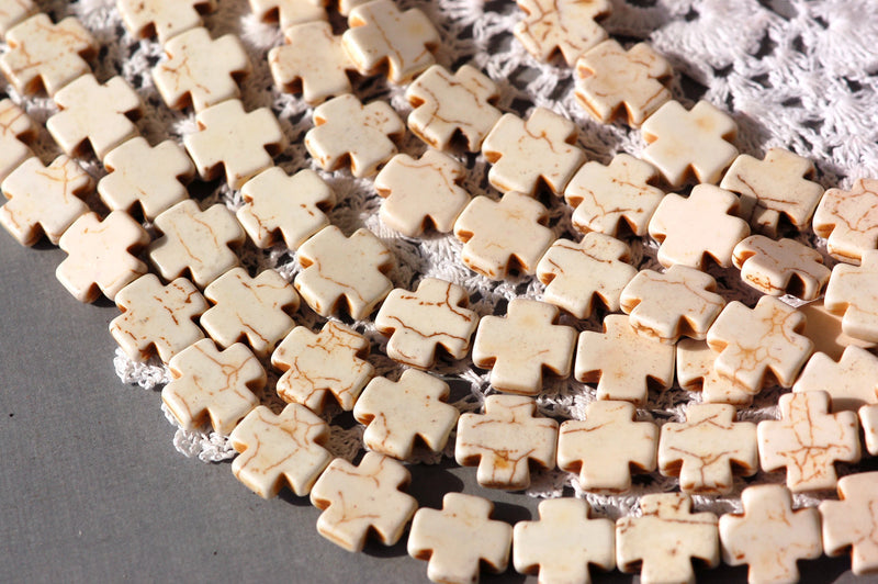 1 strand Howlite Stone Beads WHITE MALTESE CROSS 15mm how0161