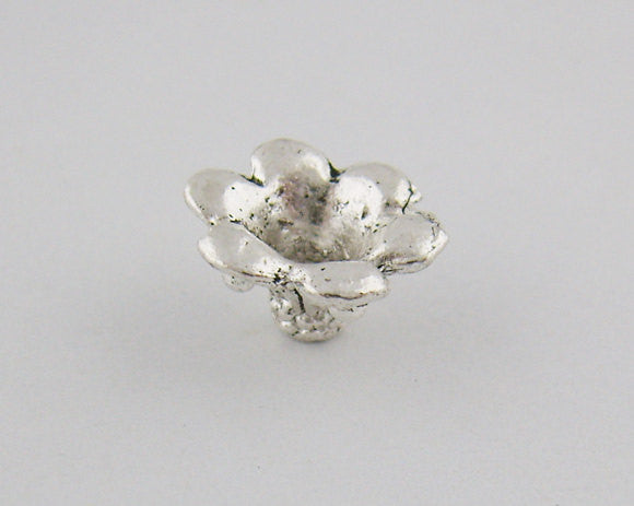 75 Small FLOWER BEAD CAPS  Antique Silver Pewter  Tulip fin0131