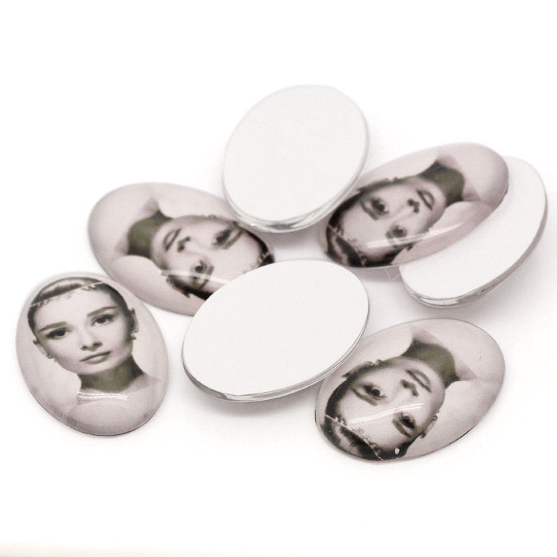 4 Elegant Audrey Hepburn Portrait Oval Glass Dome Seals Cabochons,  25x18mm (1"x3/4")  cab0168