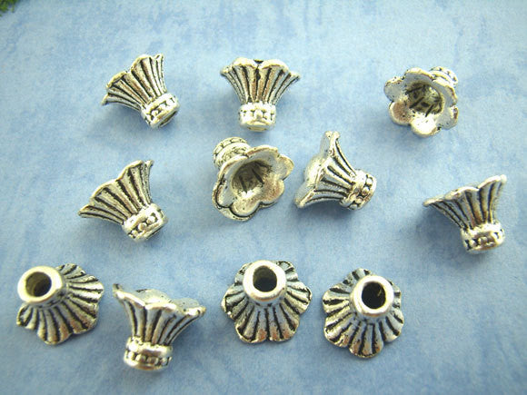 25 Antique Silver FLOWER Bead End Caps . Pewter Tibetan Silver Style . fin0116