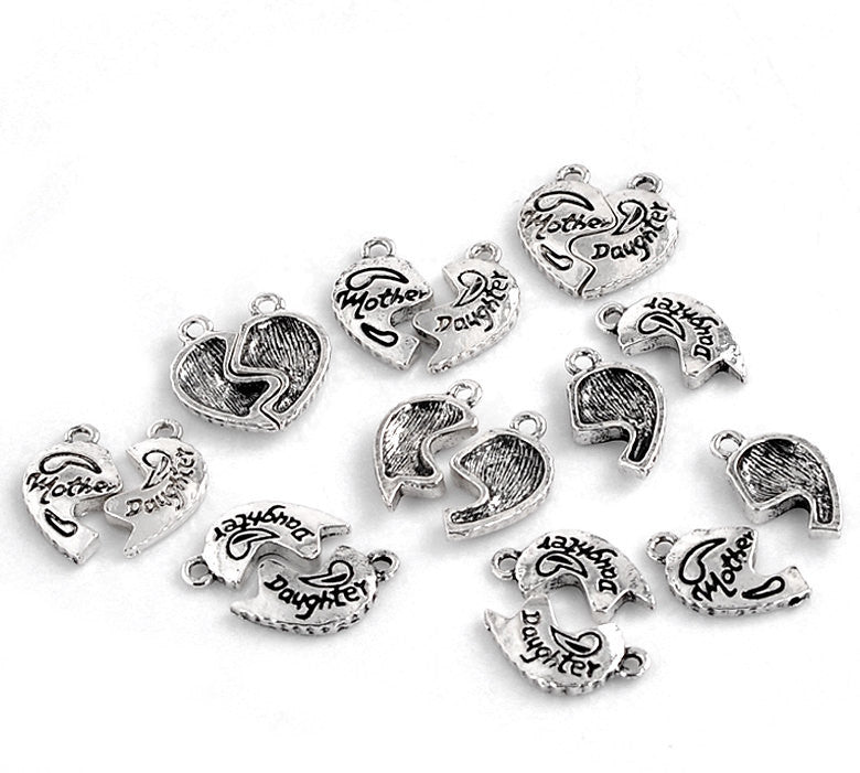 2 Sets Antiqued Silver Metal Pewter MOTHER DAUGHTER Charm Pendants . chs0988a