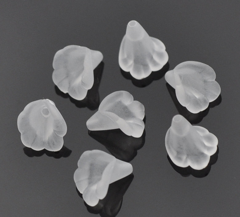 300 WHITE Frosted Acrylic Flower Charm Pendants . 10x11mm . bac0246
