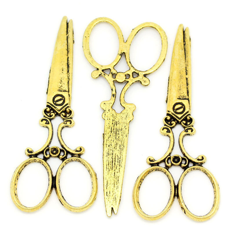 Large Antique GOLD SCISSORS Charm Pendants . 4 pieces chg0007