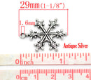8 Silver Tone SNOWFLAKE Charms Pendants chs1167