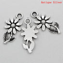 10 Antique Silver DAISY FLOWER Charm Pendants  chs1285