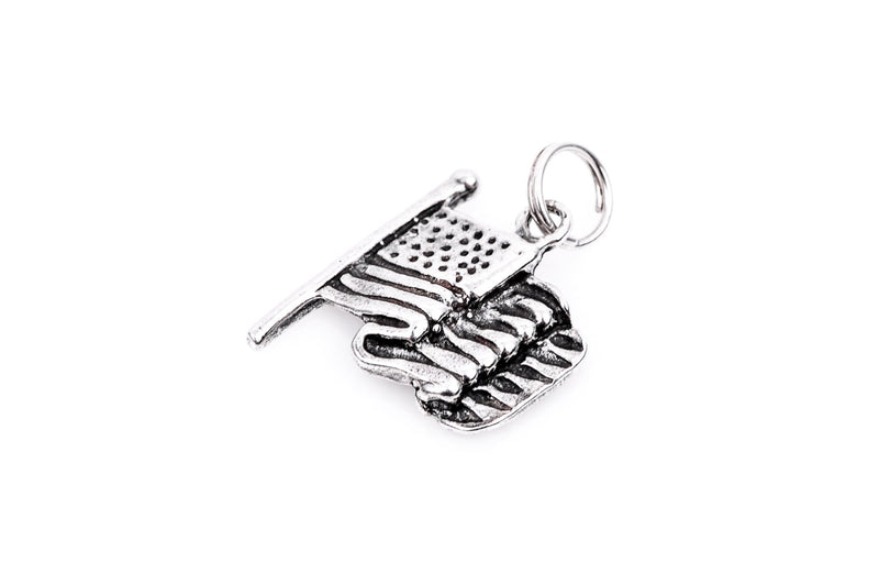 Waving US FLAG Sterling Silver Charm Pendant, 20x19mm, pms0400