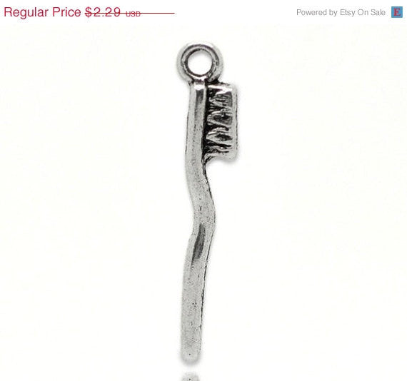 10 Silver Tone TOOTHBRUSH Charm Pendants chs0072