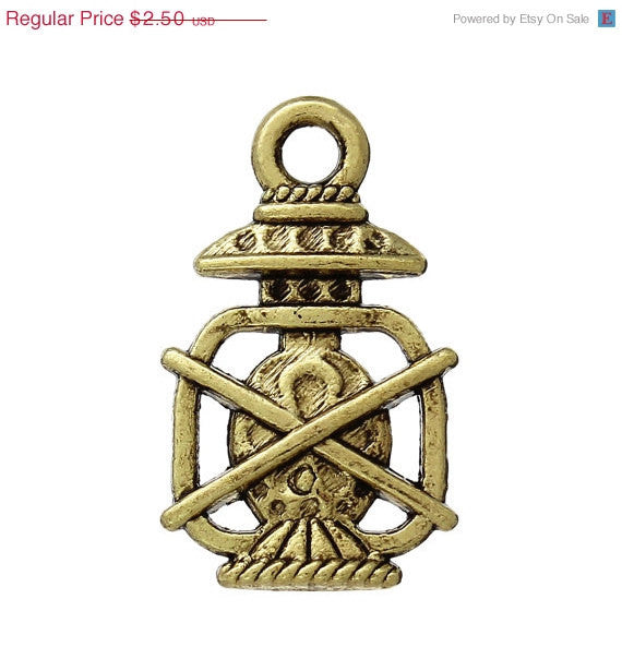 10 Gold Tone CAMPING LANTERN Pewter Charms or Pendants chg0155