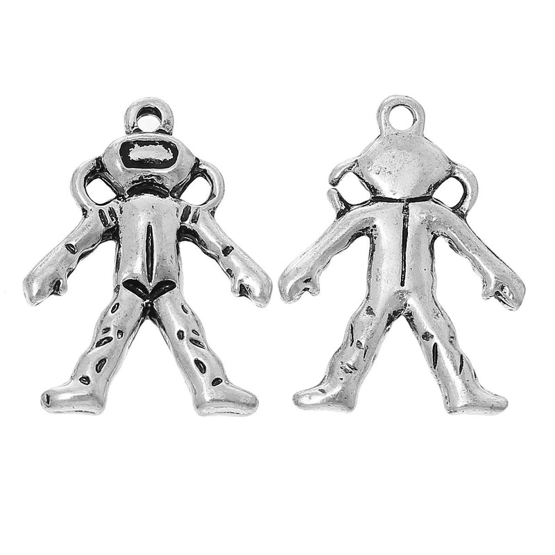 5 SPACE ASTRONAUT Charms, Antique Silver Tone Metal Pewter Pendants, moon landing chs2019