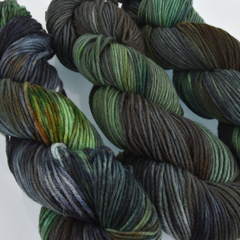 Hand Dyed Wool Yarn 100% Highland Wool, Salazar, 100g, yrn0019